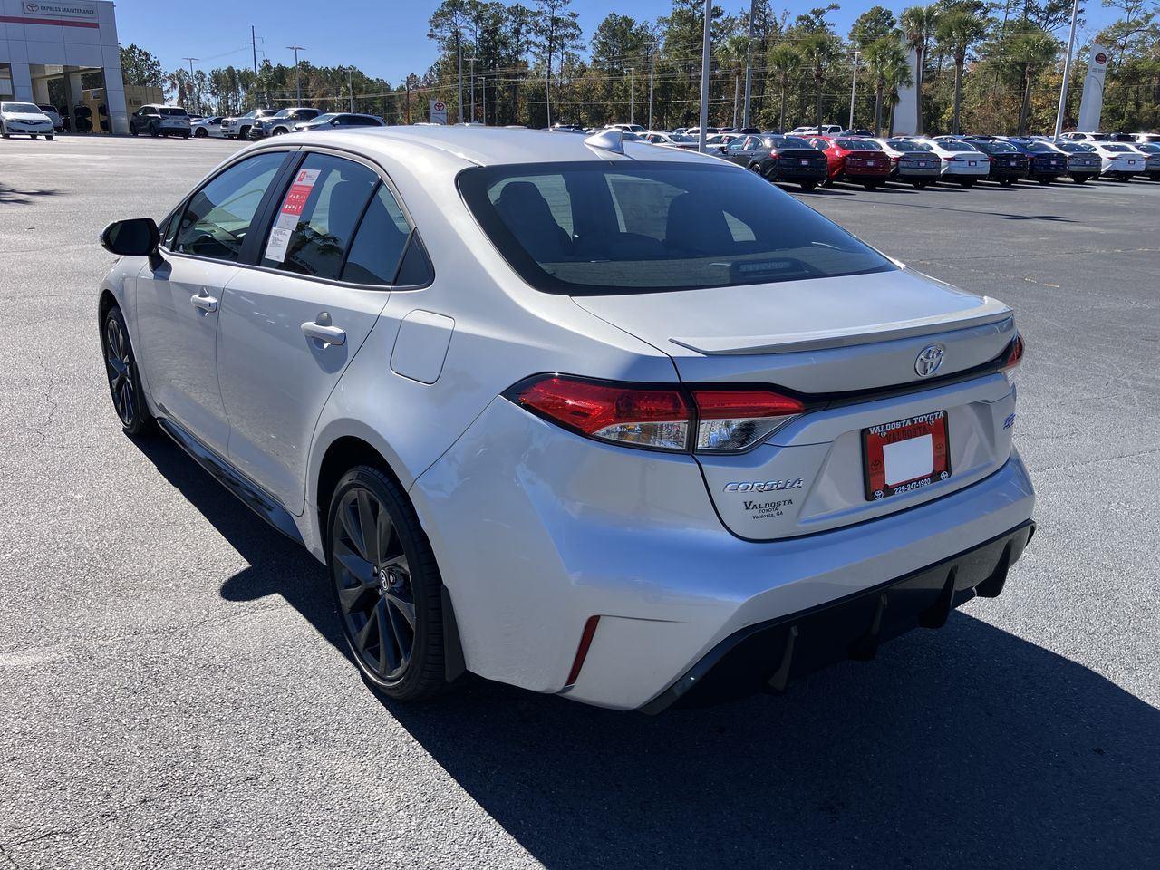 2026 Toyota Corolla SE photo 3