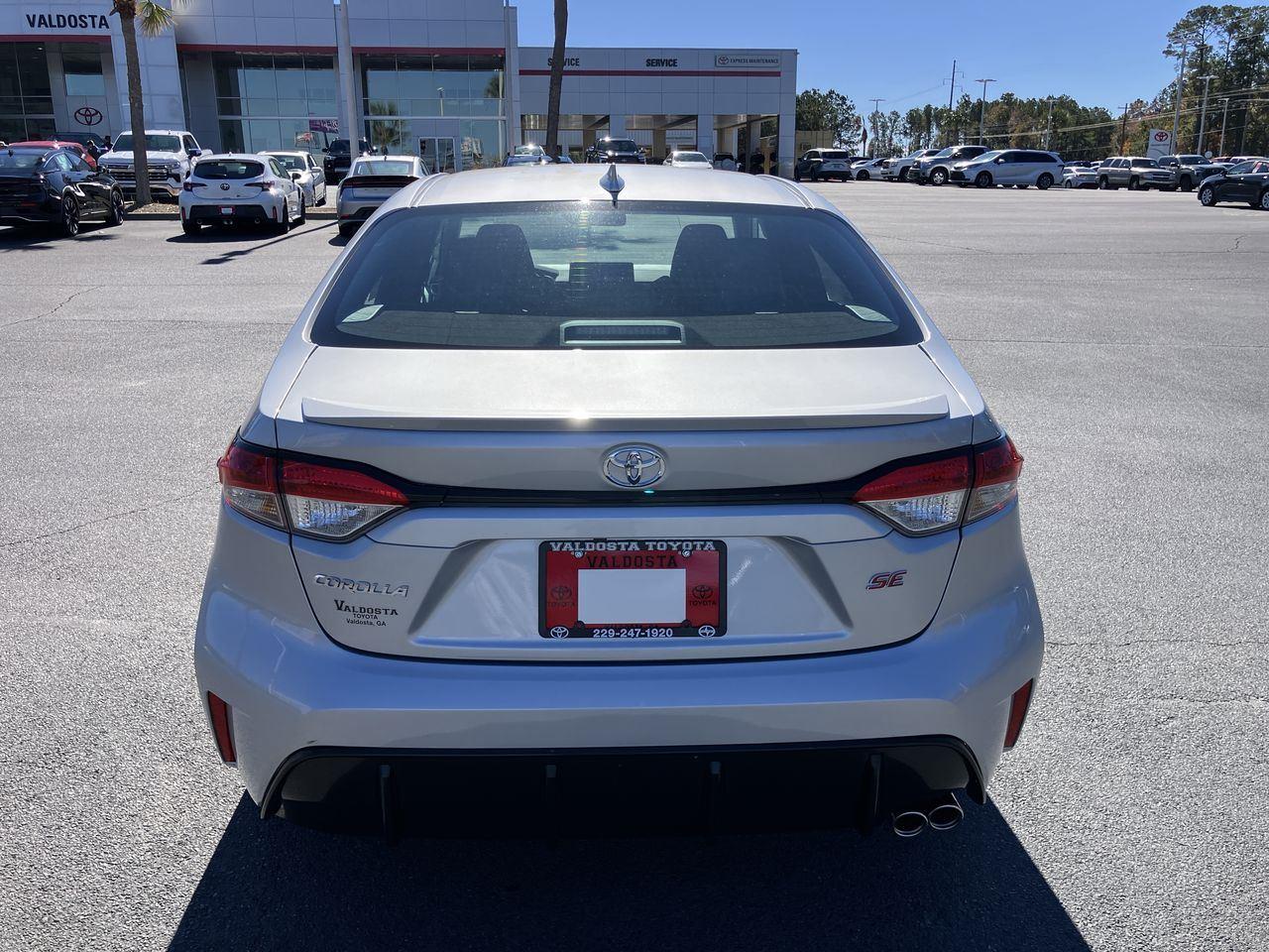 2026 Toyota Corolla SE photo 4