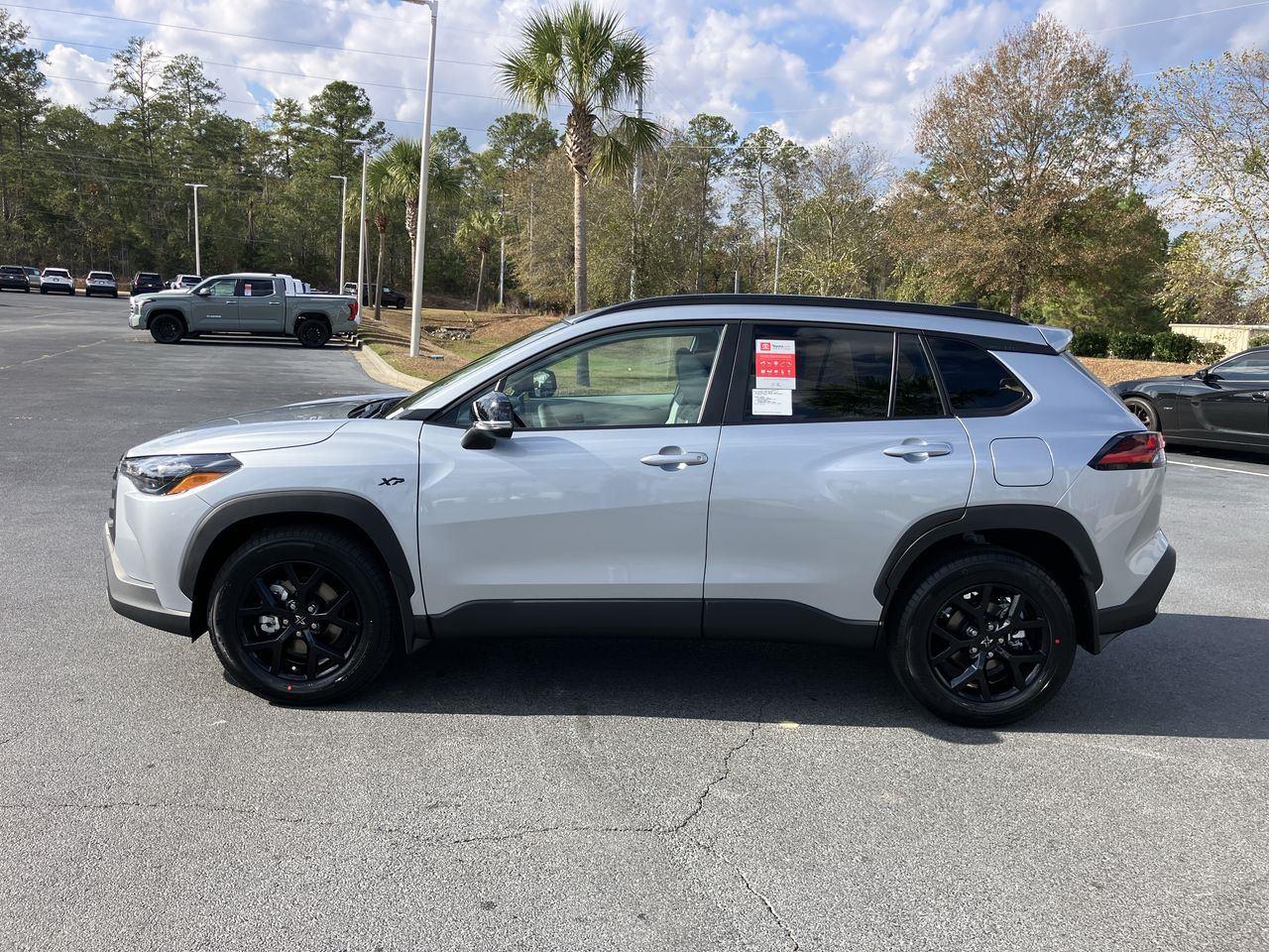 2026 Toyota Corolla Cross LE photo 2