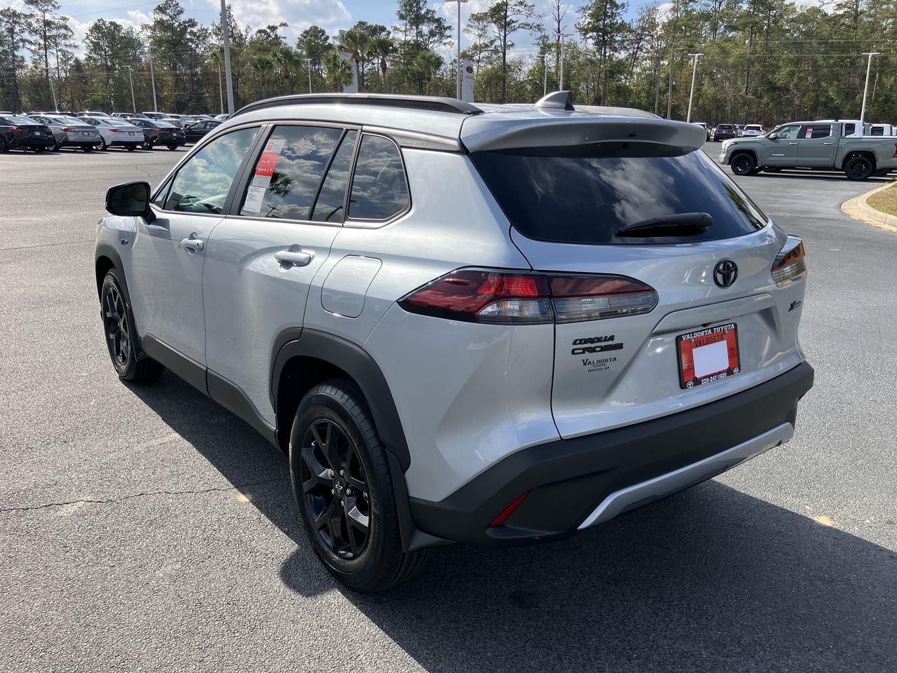 2026 Toyota Corolla Cross LE photo 3