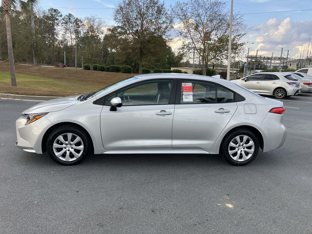 2026 Toyota Corolla LE photo 2