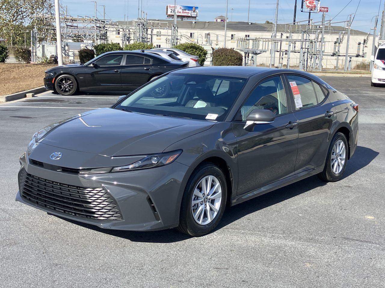 2026 Toyota Camry LE's photo