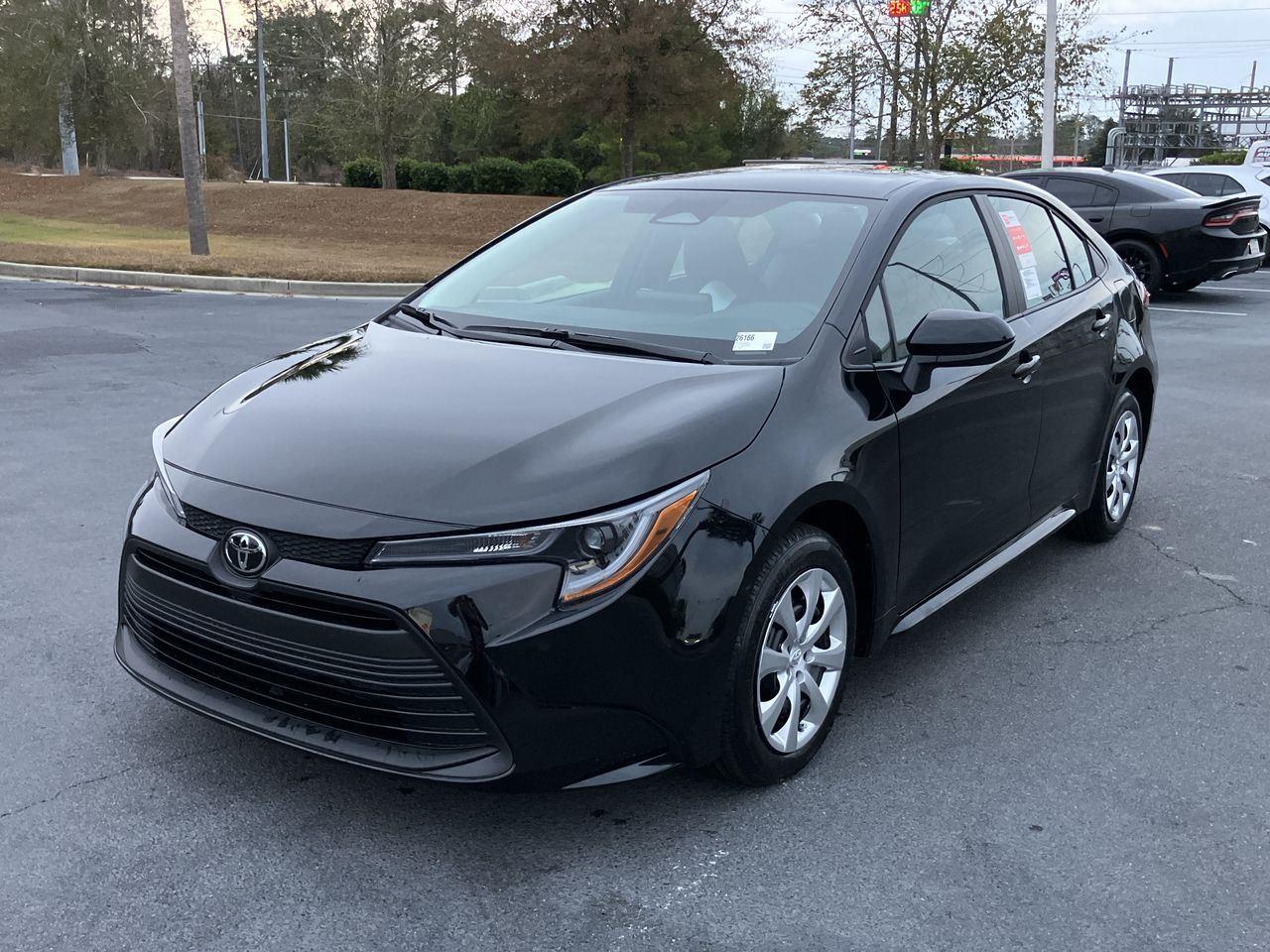 2026 Toyota Corolla LE's photo