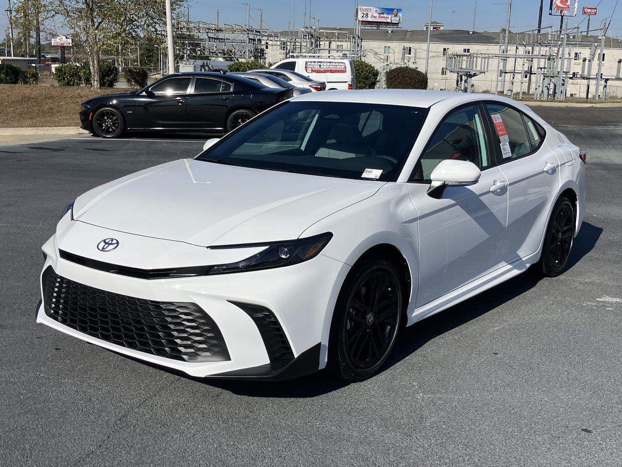 2026 Toyota Camry SE's photo