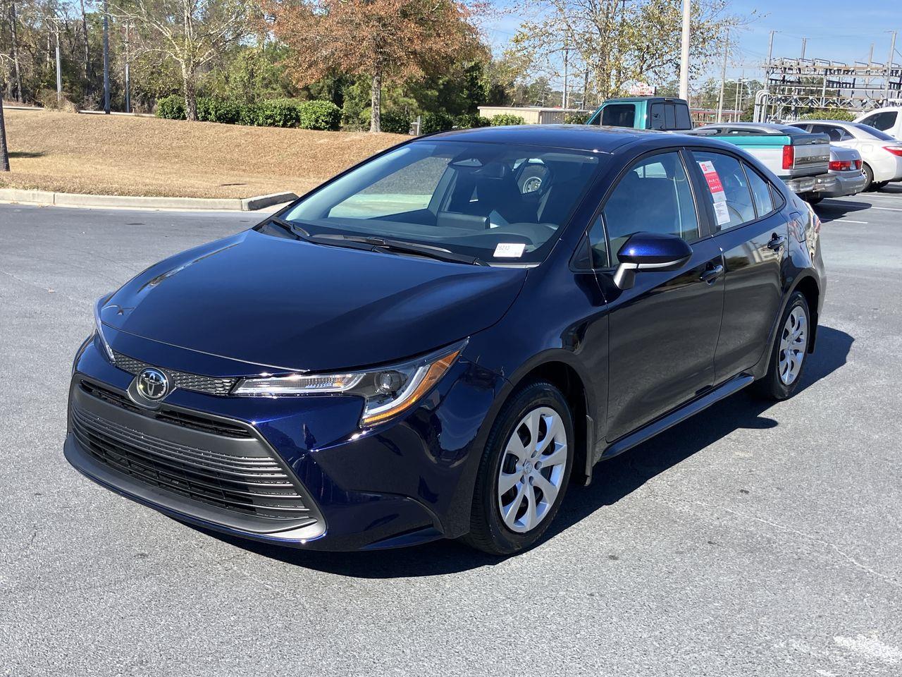 2026 Toyota Corolla LE's photo