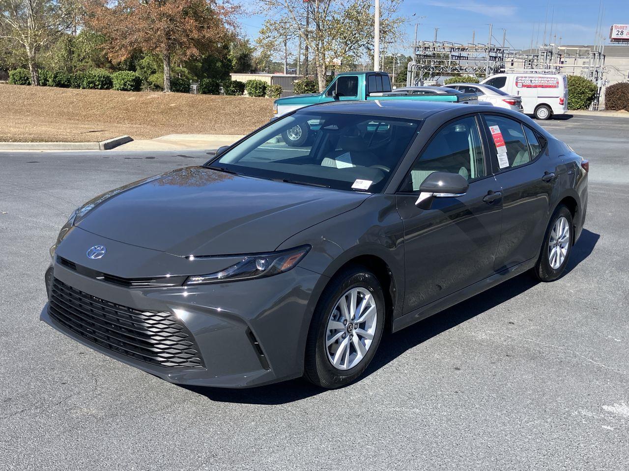 2026 Toyota Camry LE's photo