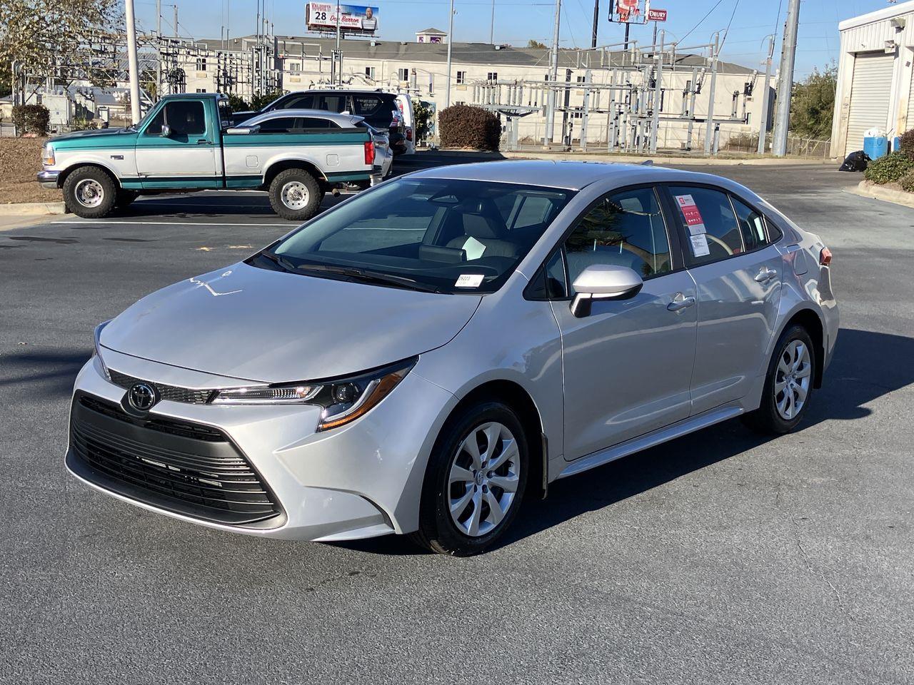 2026 Toyota Corolla LE's photo