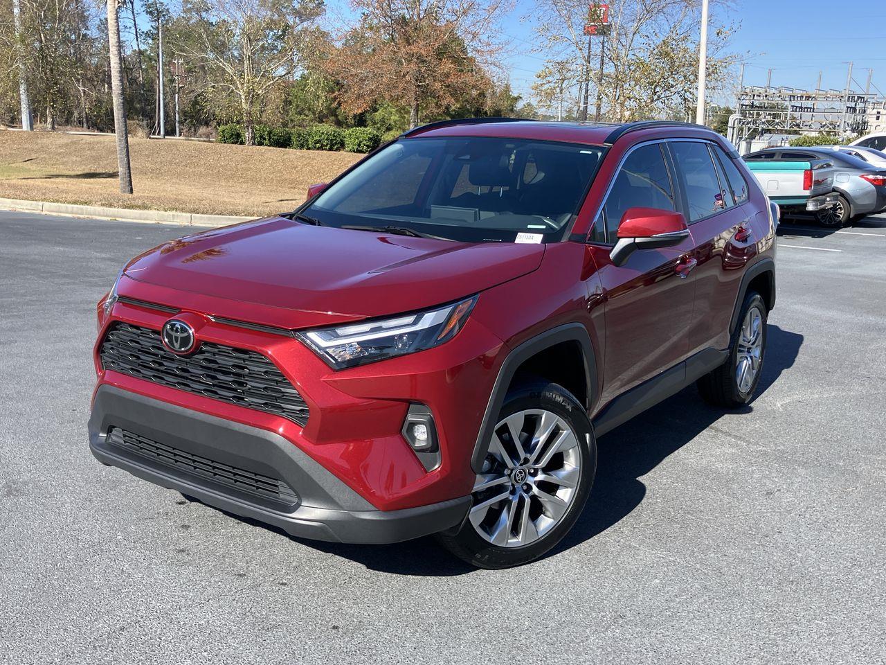 2022 Toyota RAV4 XLE Premium's photo