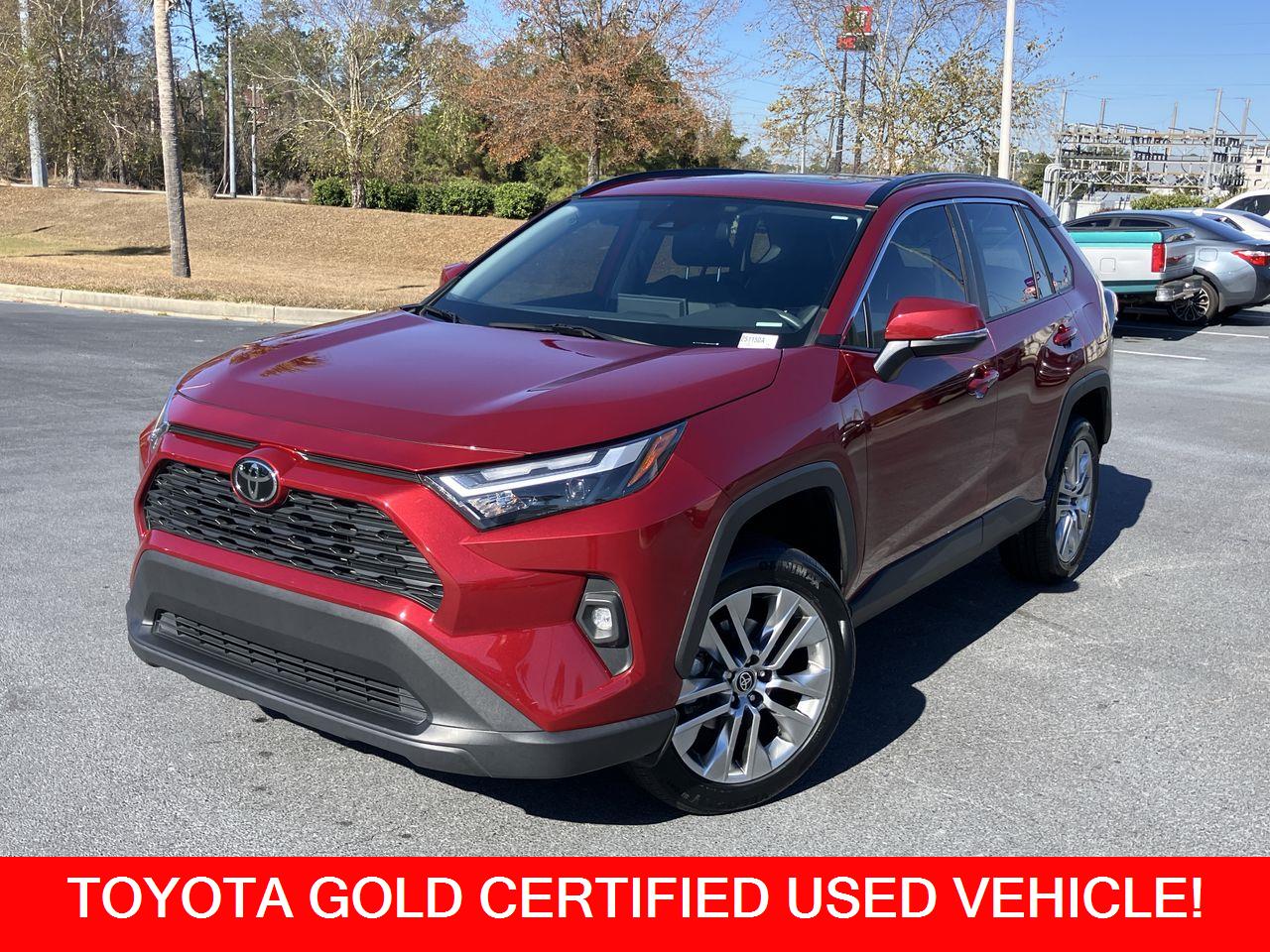 2022 Toyota RAV4 XLE Premium's photo
