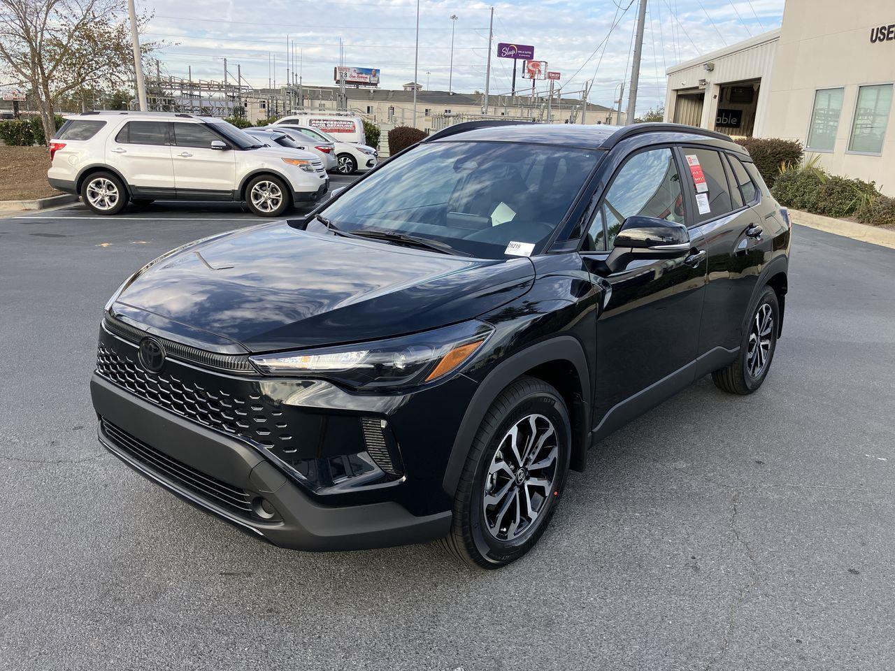 2026 Toyota Corolla Cross SE's photo