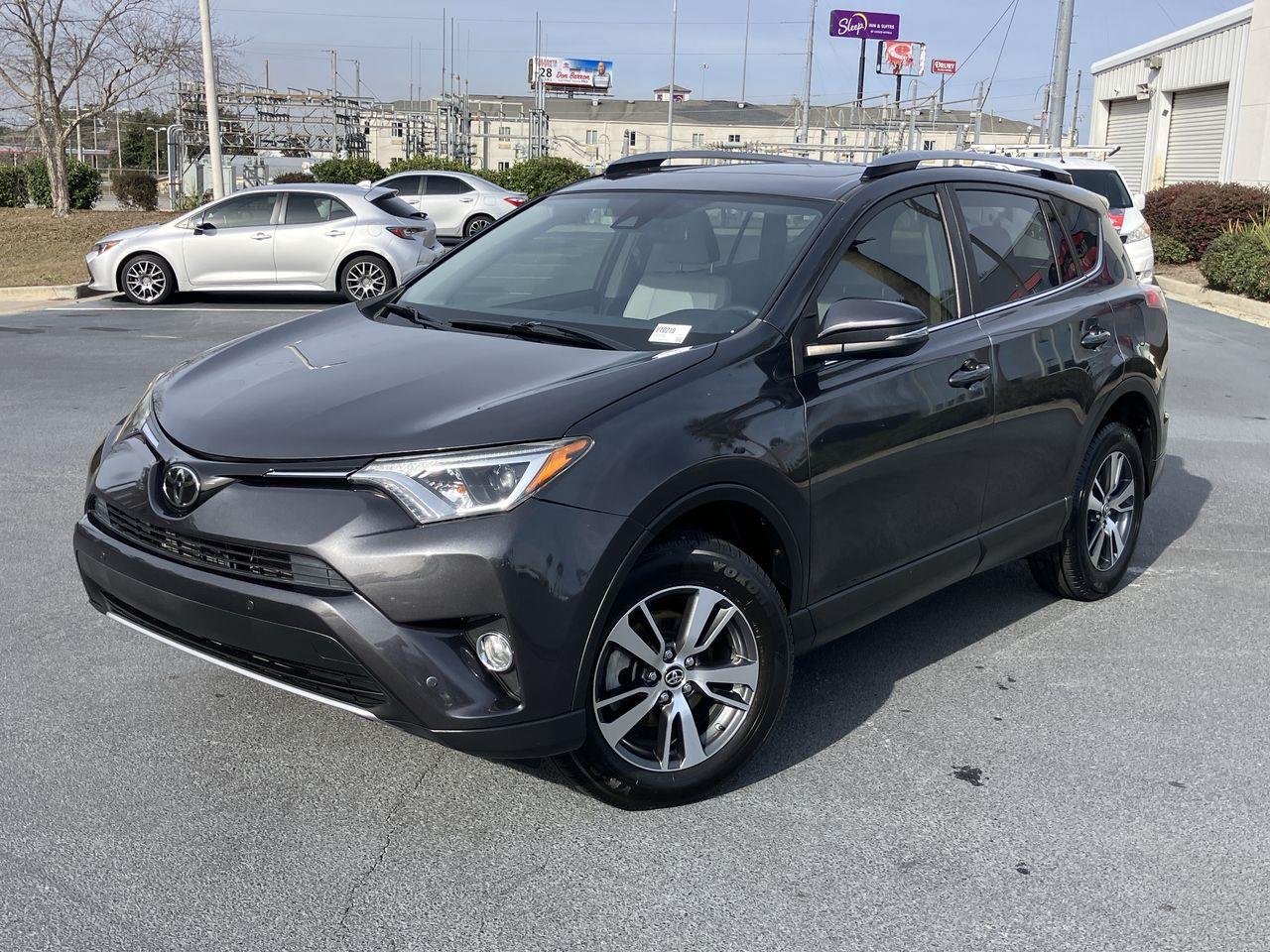 2018 Toyota RAV4 XLE's photo