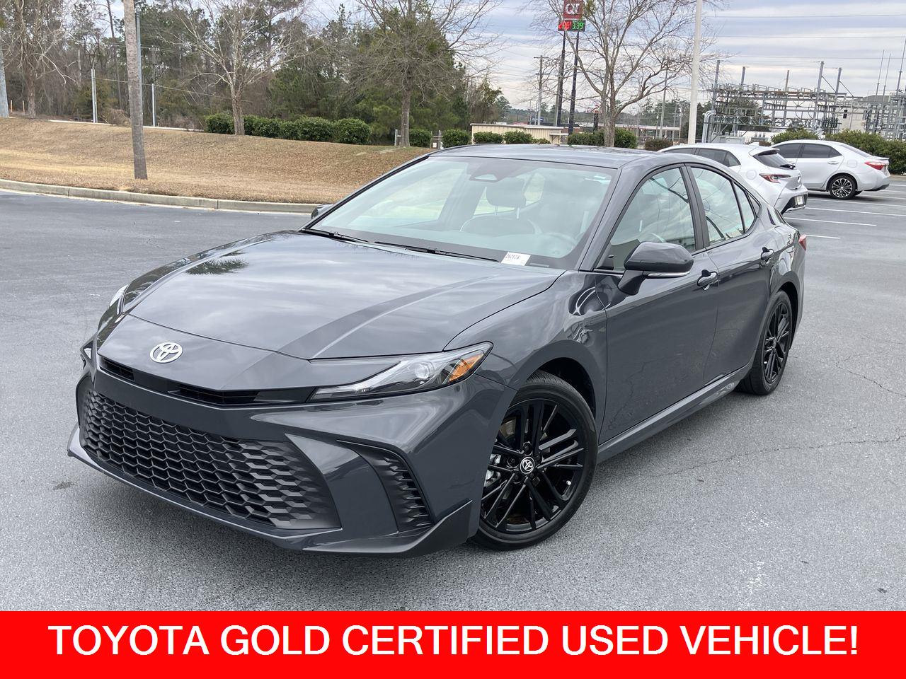 2025 Toyota Camry SE FWD