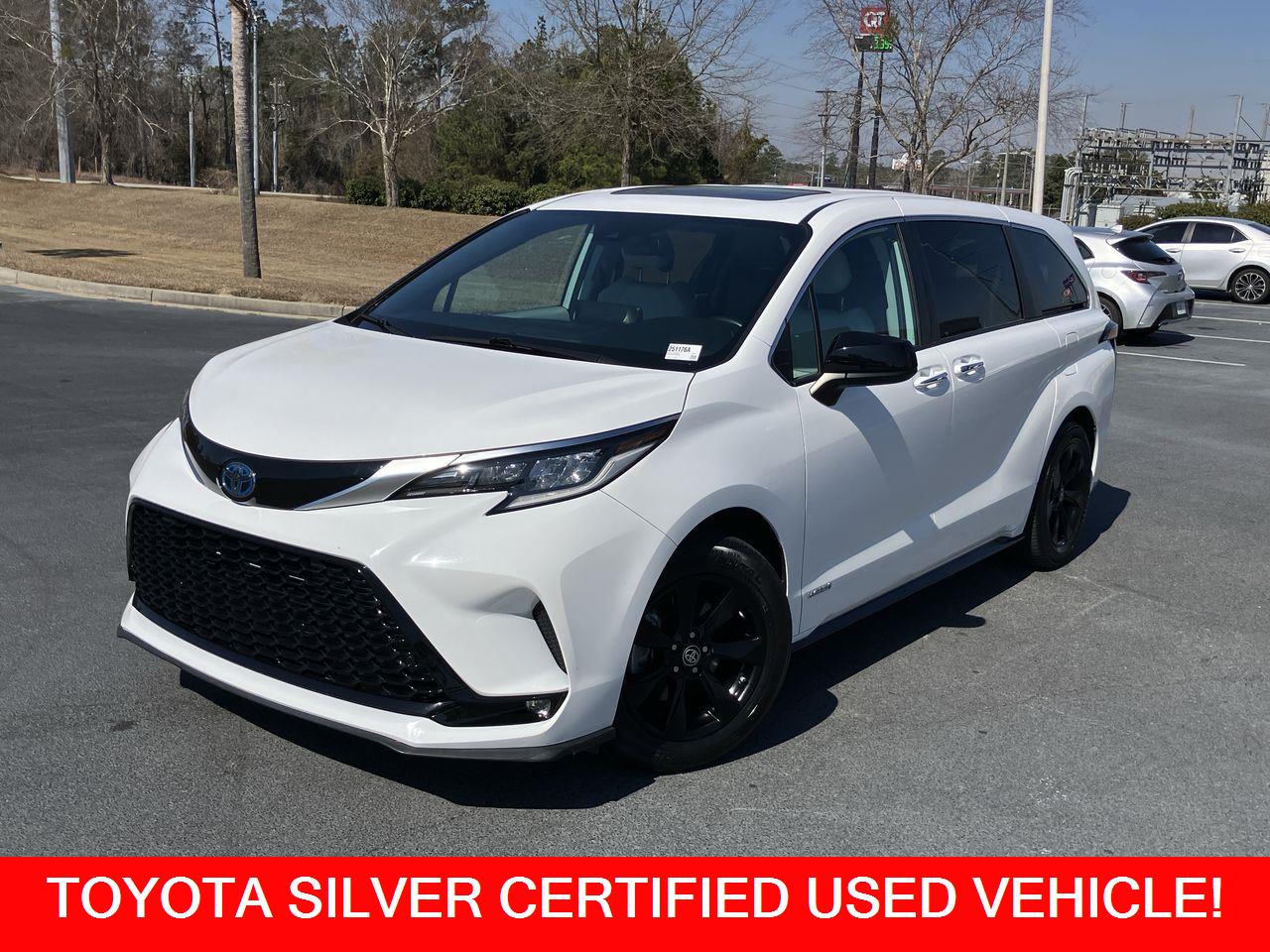 Super White 2021 Toyota Sienna XSE 7-Passenger AWD Minivan All-Wheel Drive Continuously Variable Transmission