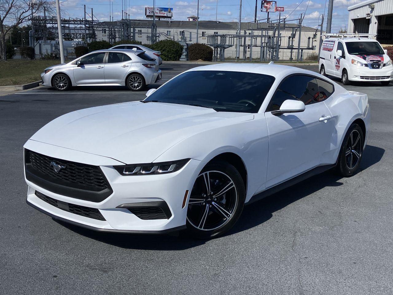 Oxford White 2024 Ford Mustang EcoBoost Fastback RWD Coupe Rear-Wheel Drive Automatic