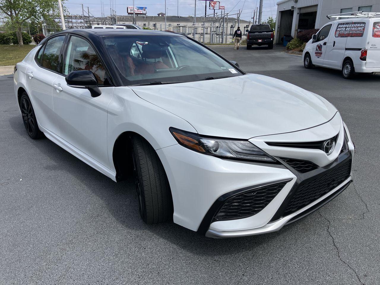 View vehicle photo 7