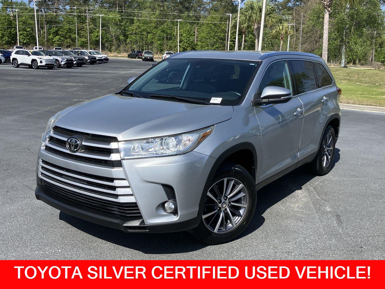 Silver (Celestial Silver Metallic) 2019 Toyota Highlander XLE AWD SUV / Crossover All-Wheel Drive 8-Speed Automatic