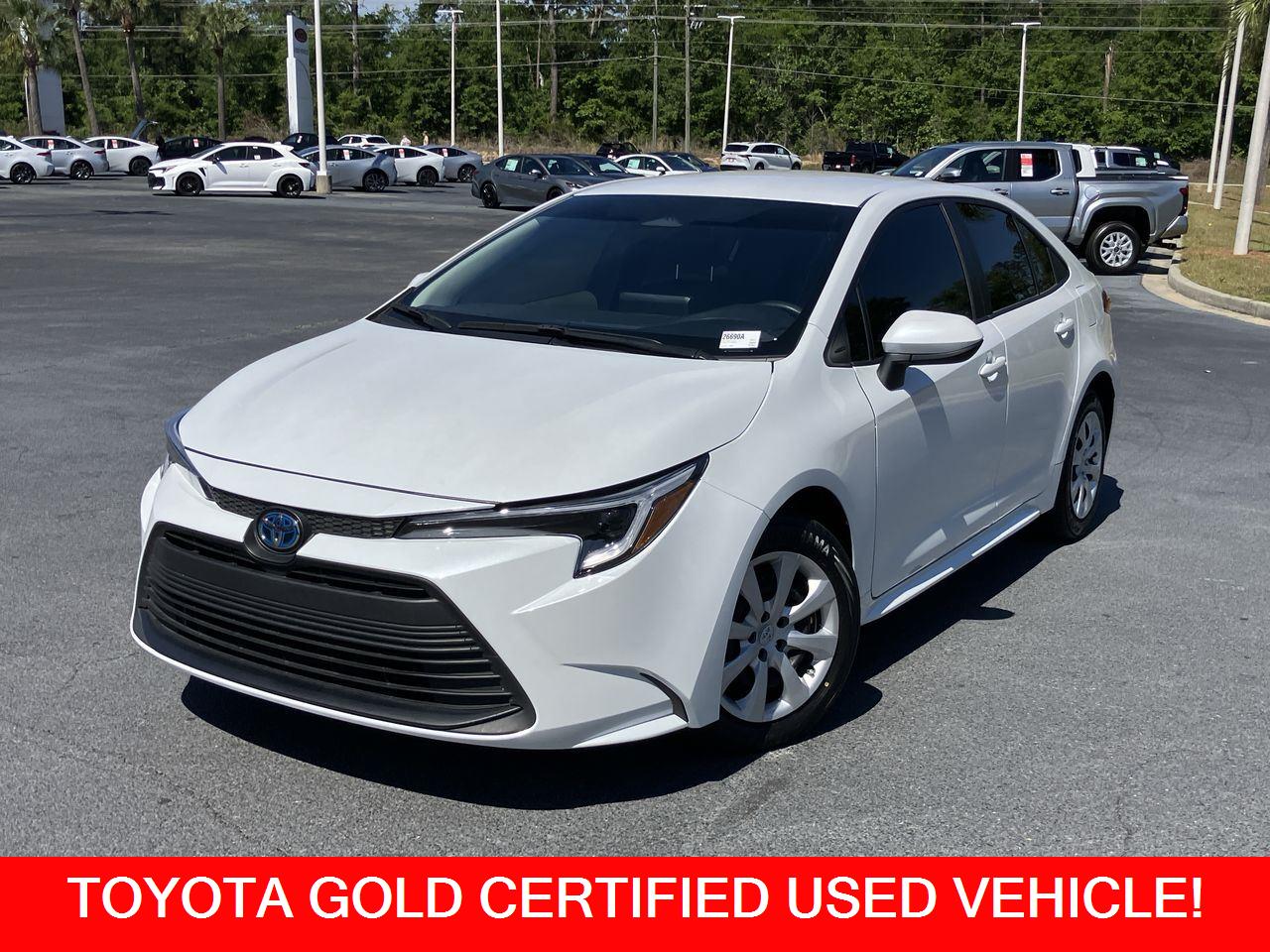 White (Wind Chill Pearl) 2024 Toyota Corolla Hybrid LE FWD Sedan Front-Wheel Drive Continuously Variable Transmission