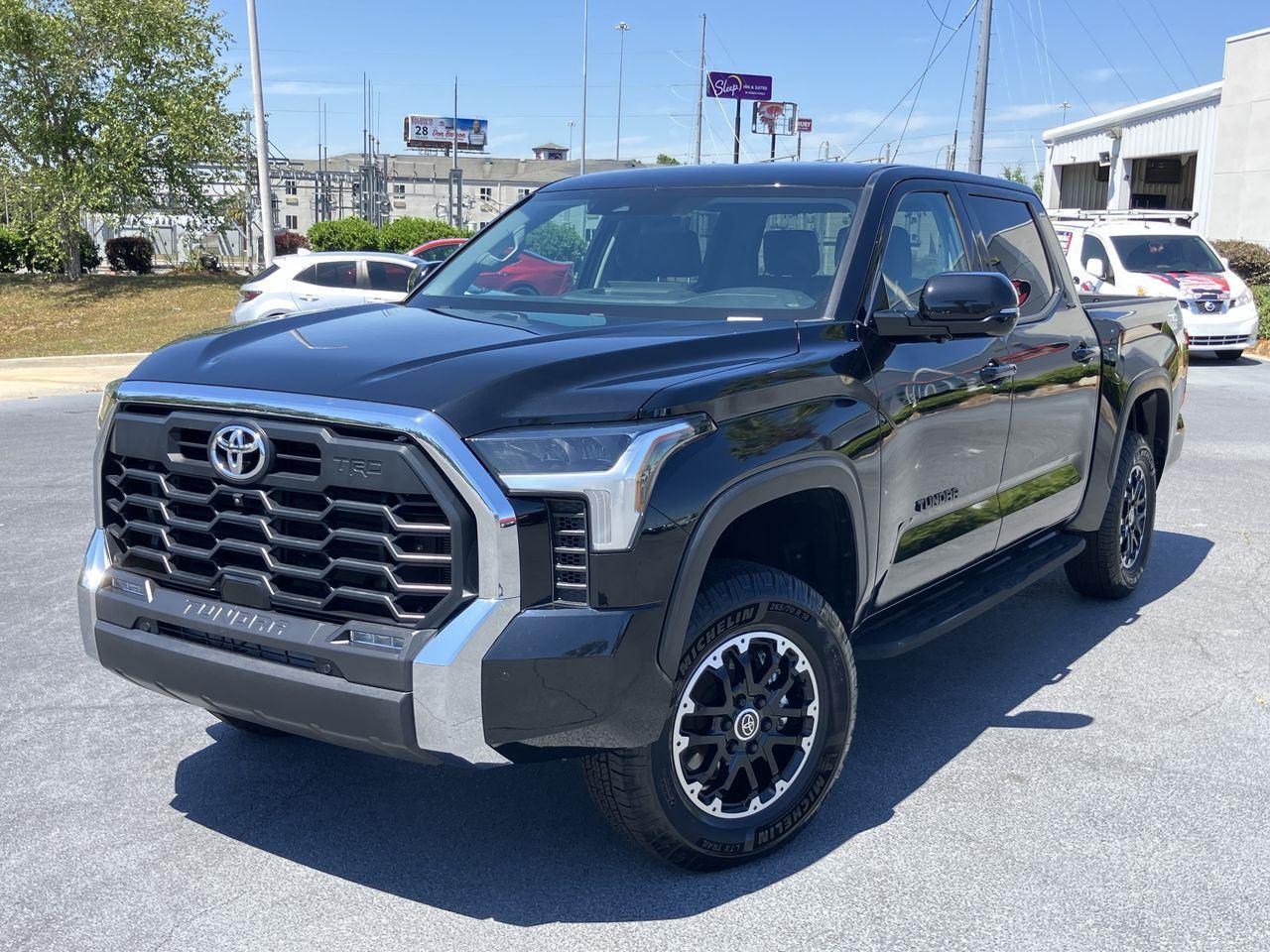 2022 Toyota Tundra SR5 CrewMax Cab 4WD