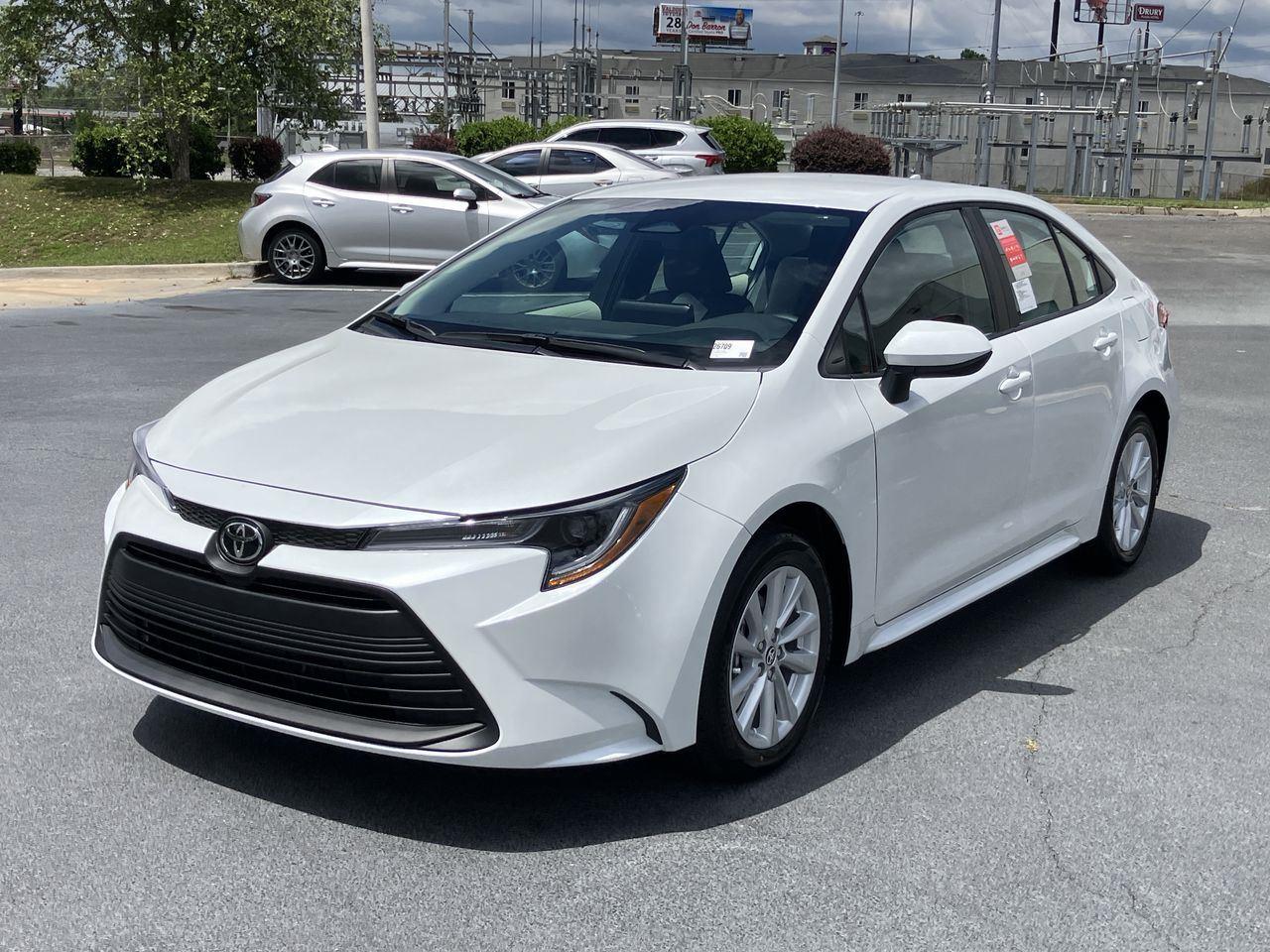 2026 Toyota Corolla LE CVT's photo