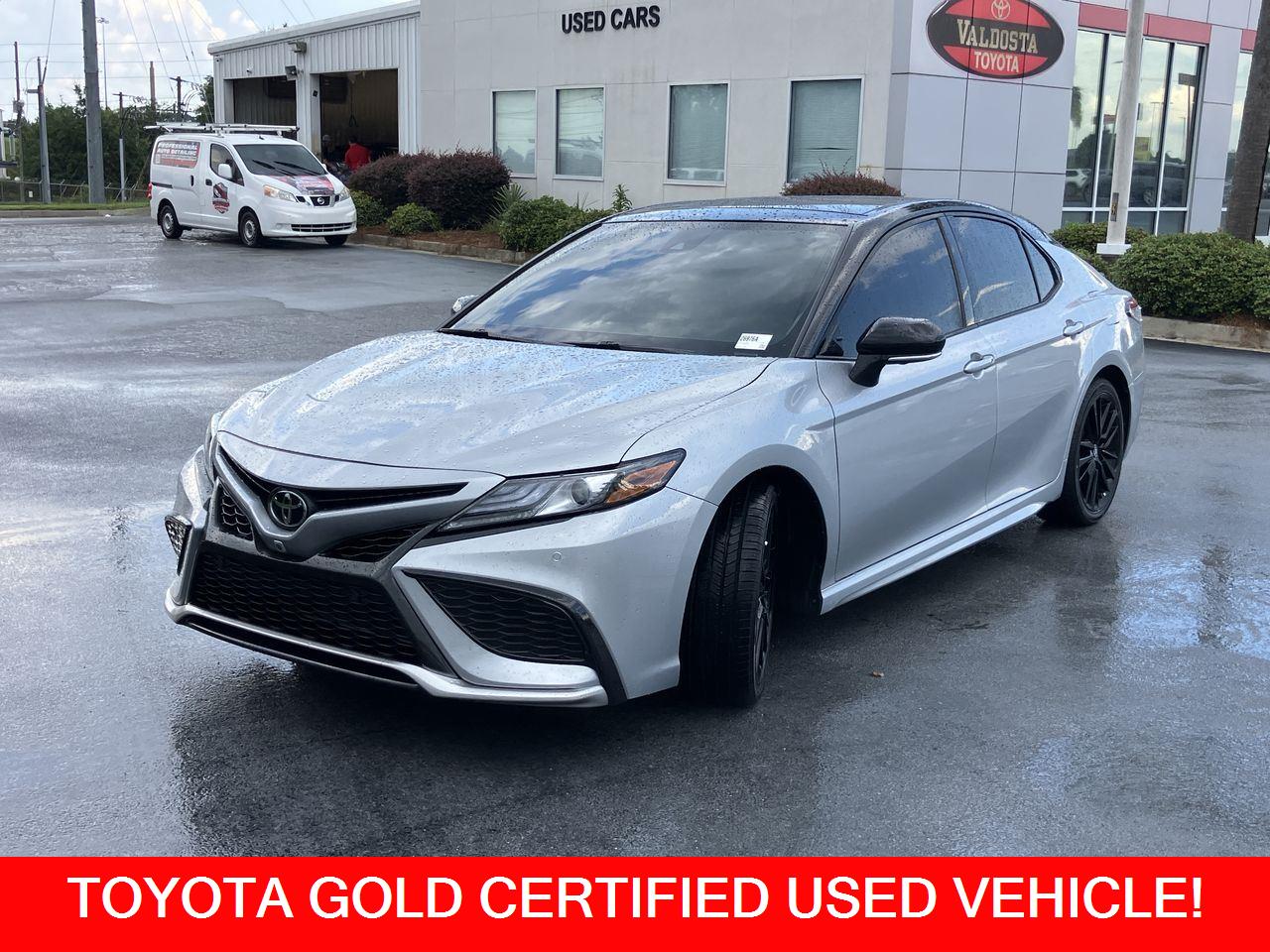 Silver (Celestial Silver Metallic/Midnight Black M 2023 Toyota Camry Sedan Front-Wheel Drive 8-Speed Automatic