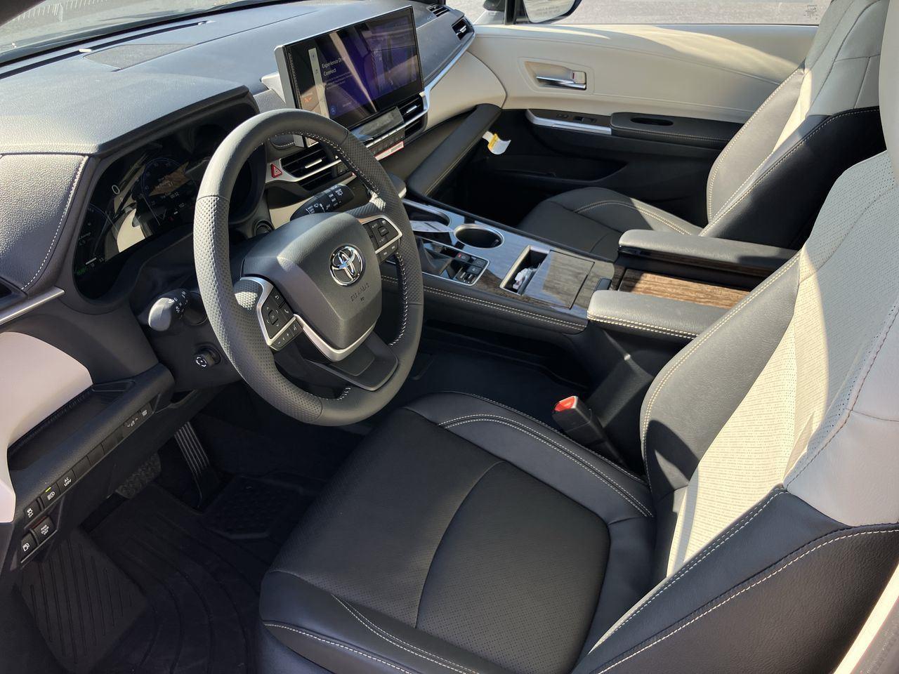 New 2026 Toyota Sienna Van