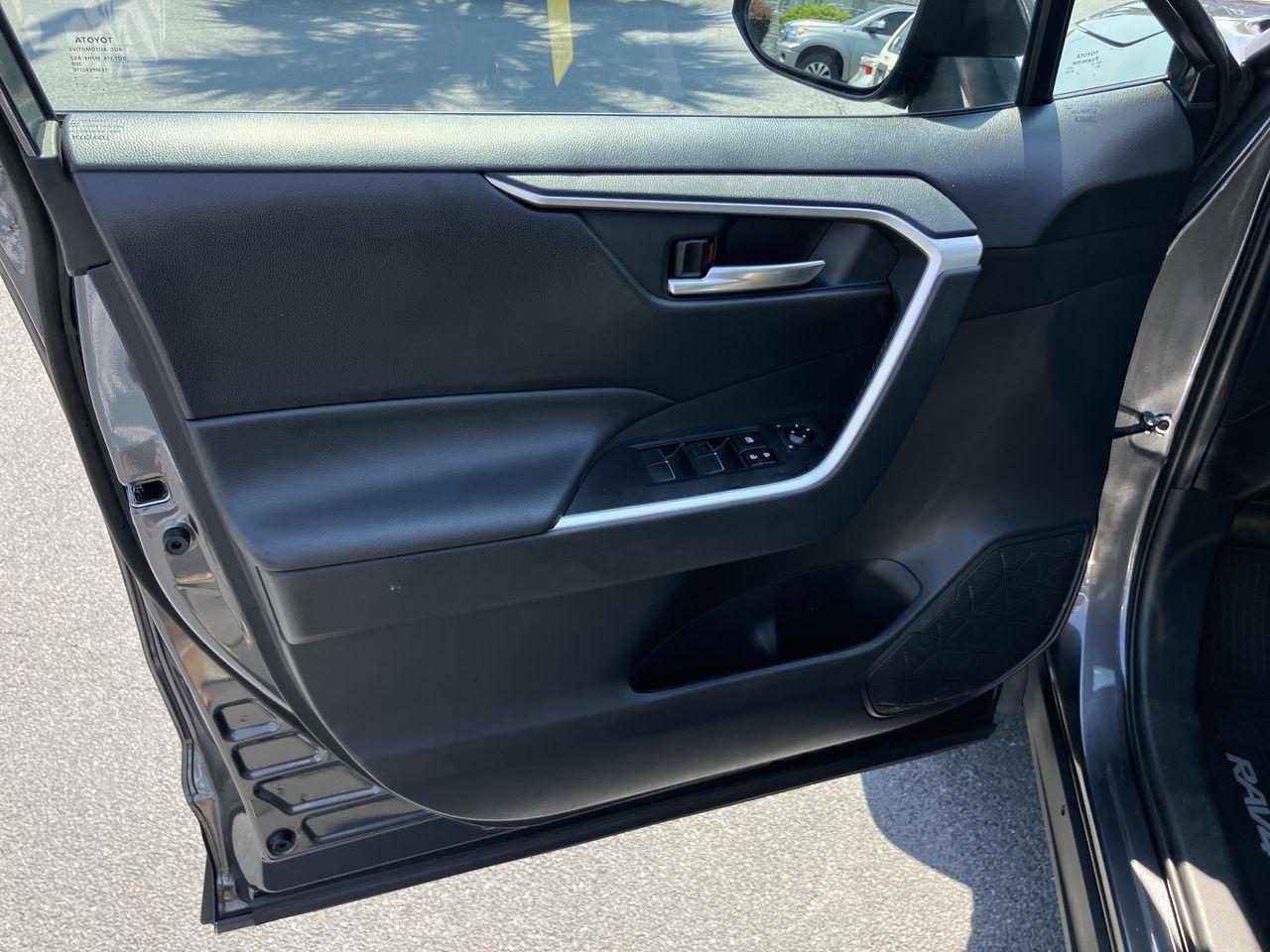 Used 2021 Toyota RAV4 SUV
