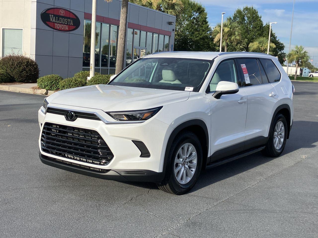 White (Wind Chill Pearl) 2026 Toyota Grand Highlander SUV / Crossover Front-Wheel Drive 8-Speed Automatic
