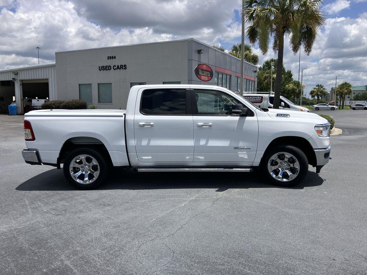 View vehicle photo 6