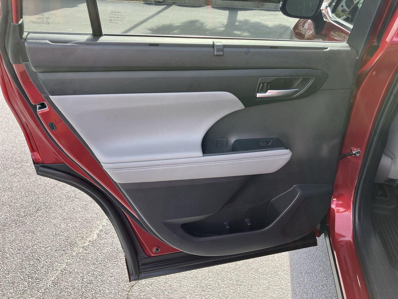 Used 2022 Toyota Highlander SUV