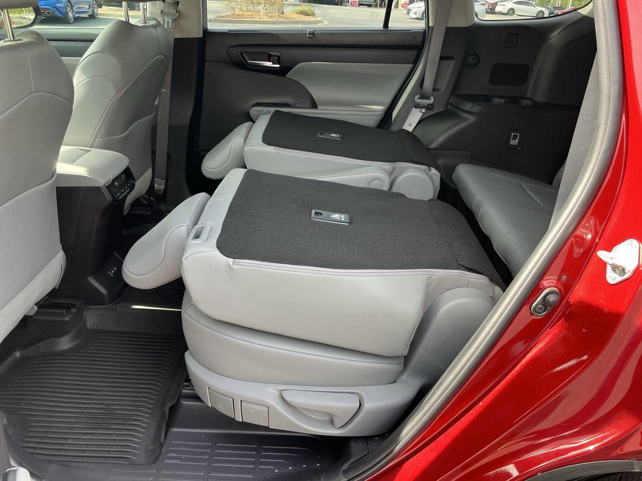 Used 2022 Toyota Highlander SUV