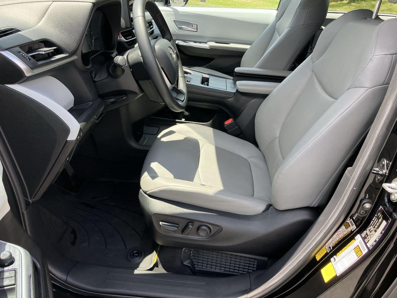Used 2025 Toyota Sienna Van