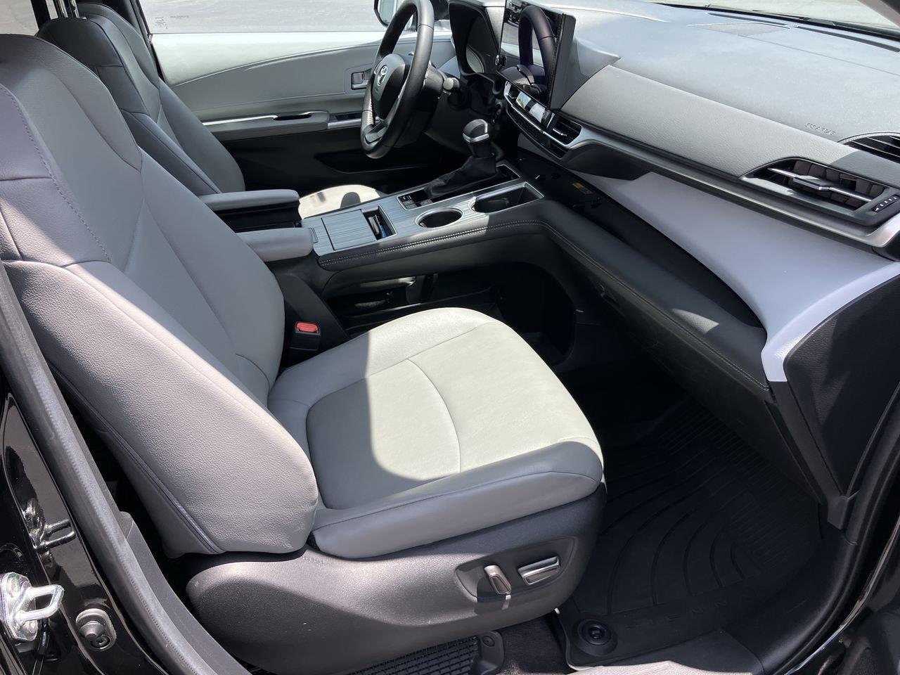 Used 2025 Toyota Sienna Van