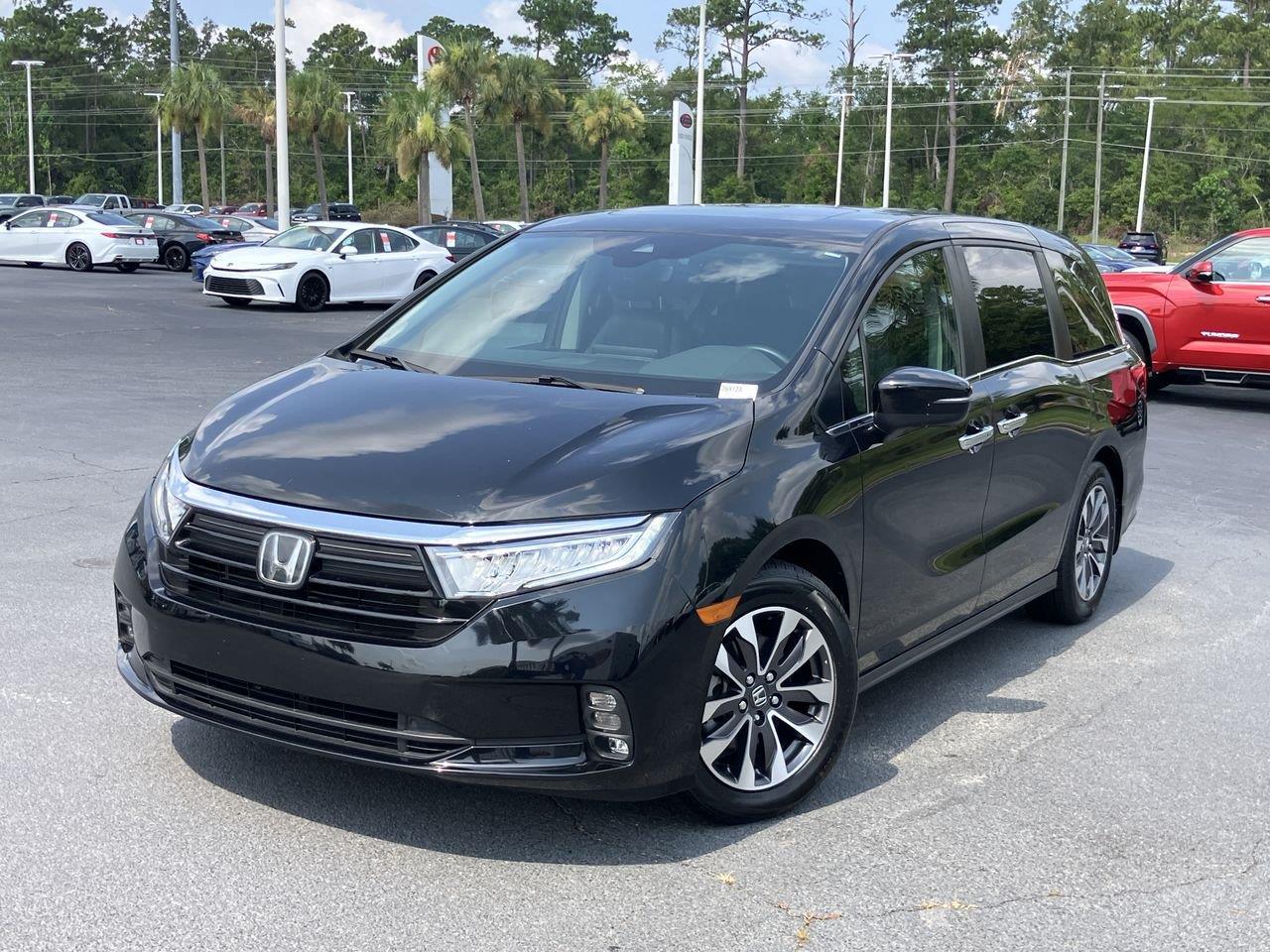 Black (Crystal Black Pearl) 2023 Honda Odyssey Minivan Front-Wheel Drive Automatic