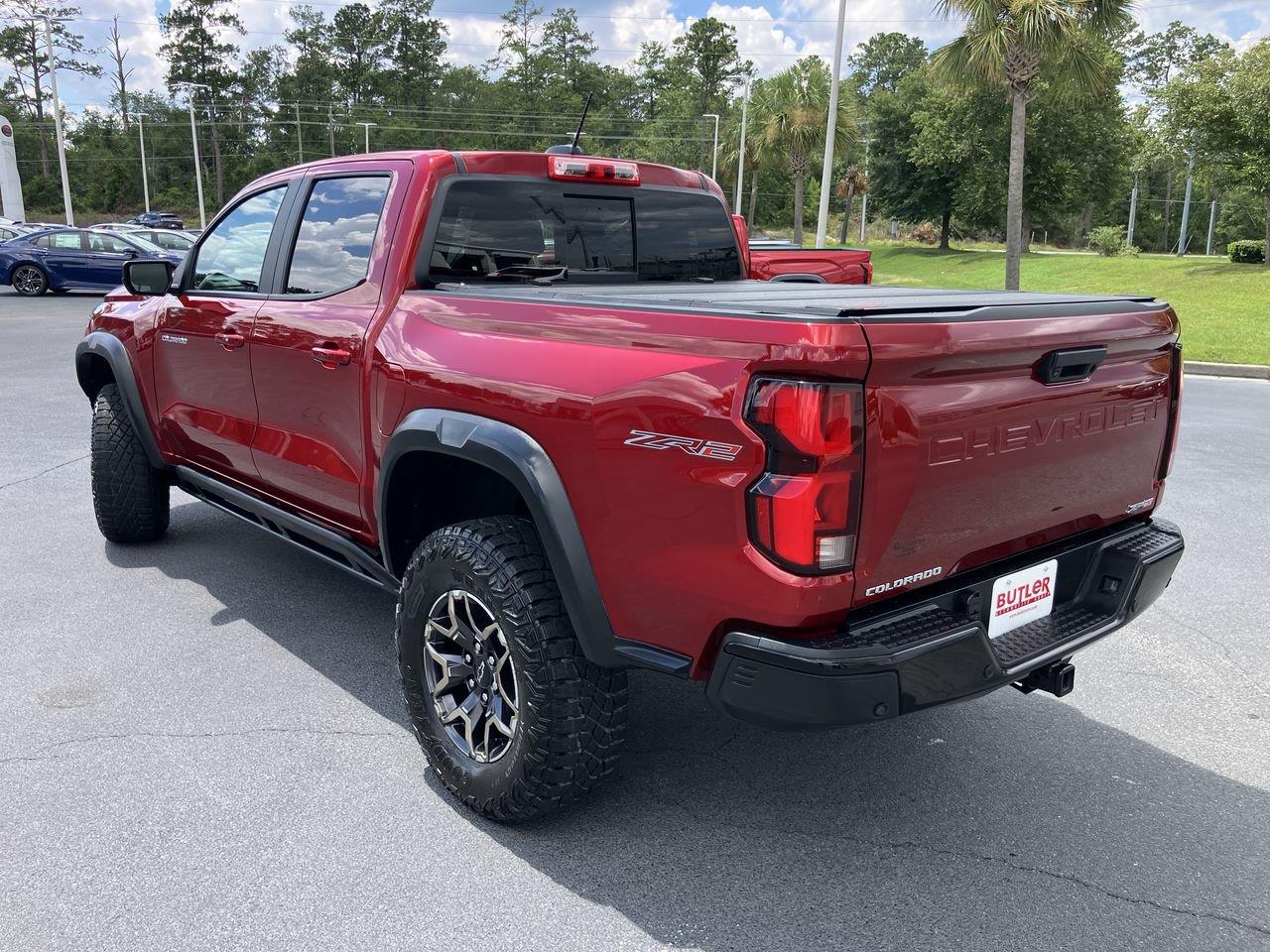 View vehicle photo 3