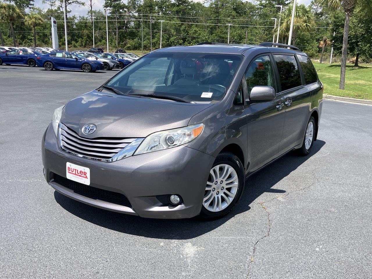 Gray (Predawn Gray Mica) 2017 Toyota Sienna Minivan Front-Wheel Drive 8-Speed Automatic