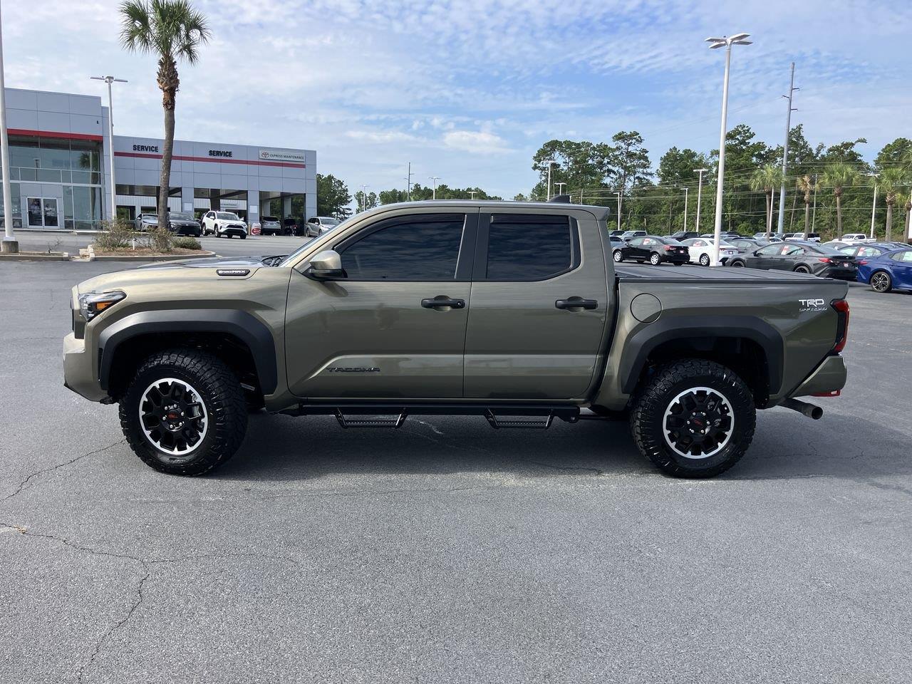 View vehicle photo 2