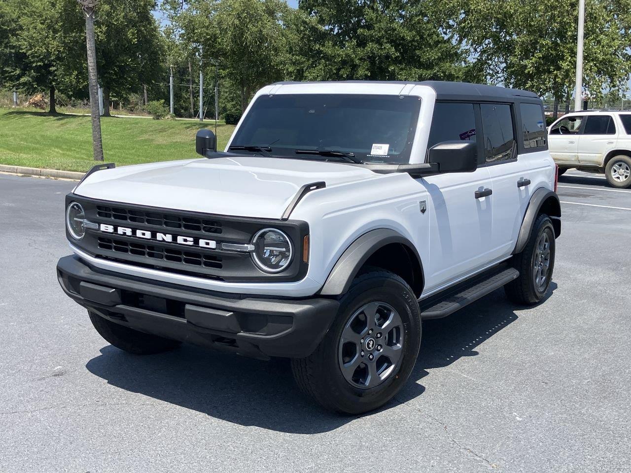 White (Oxford White) 2025 Ford Bronco SUV / Crossover Four-Wheel Drive Automatic