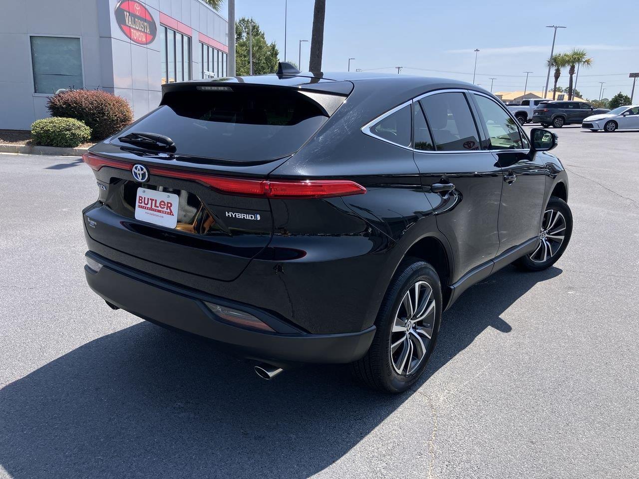 2022 Toyota Venza LE - Photo 5