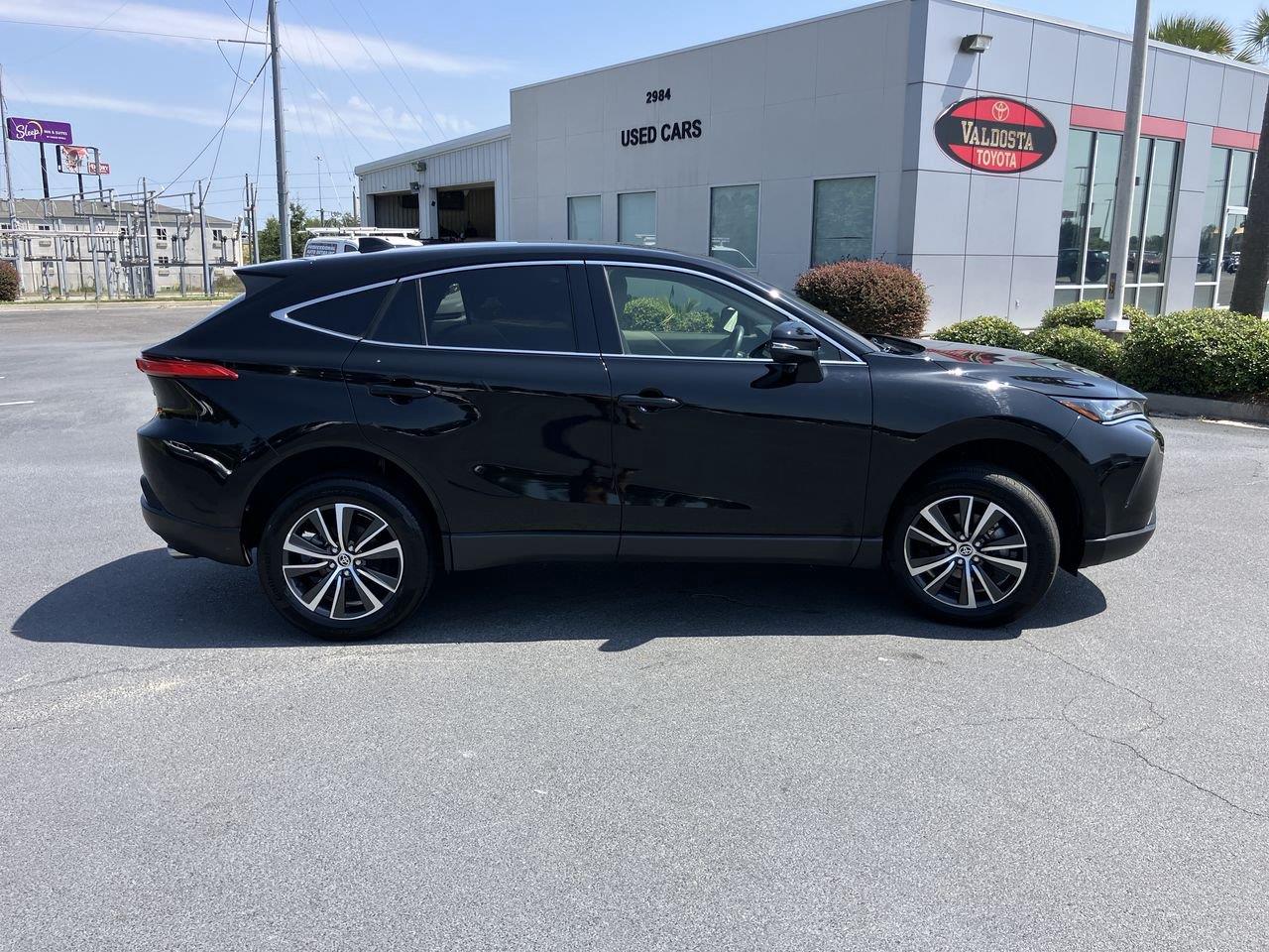 2022 Toyota Venza LE - Photo 6