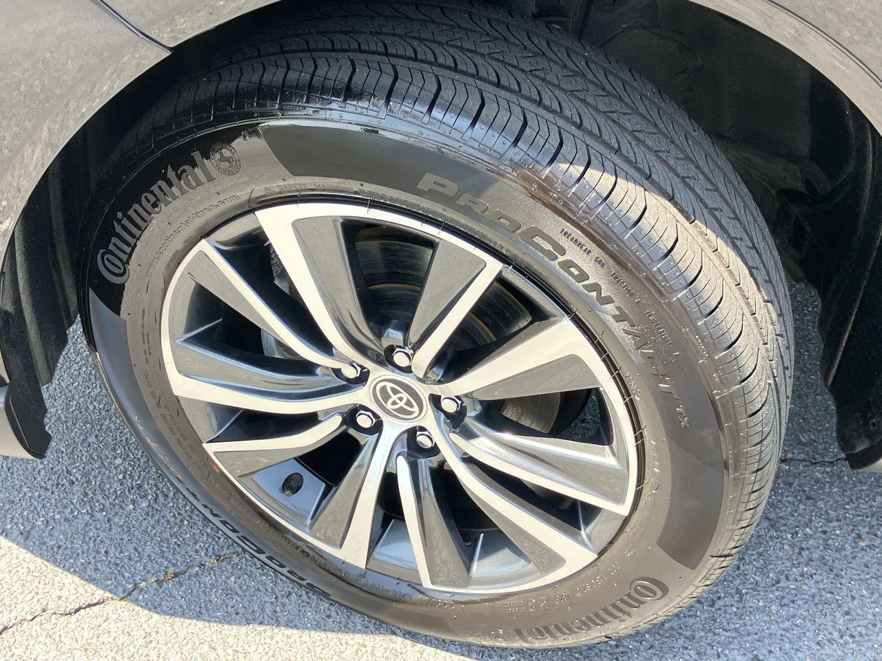 2022 Toyota Venza LE - Photo 9