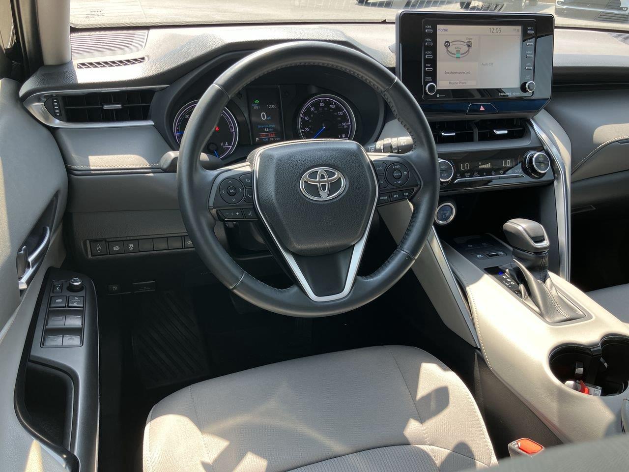 2022 Toyota Venza LE - Photo 14