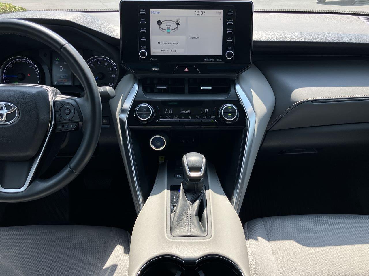 2022 Toyota Venza LE - Photo 16