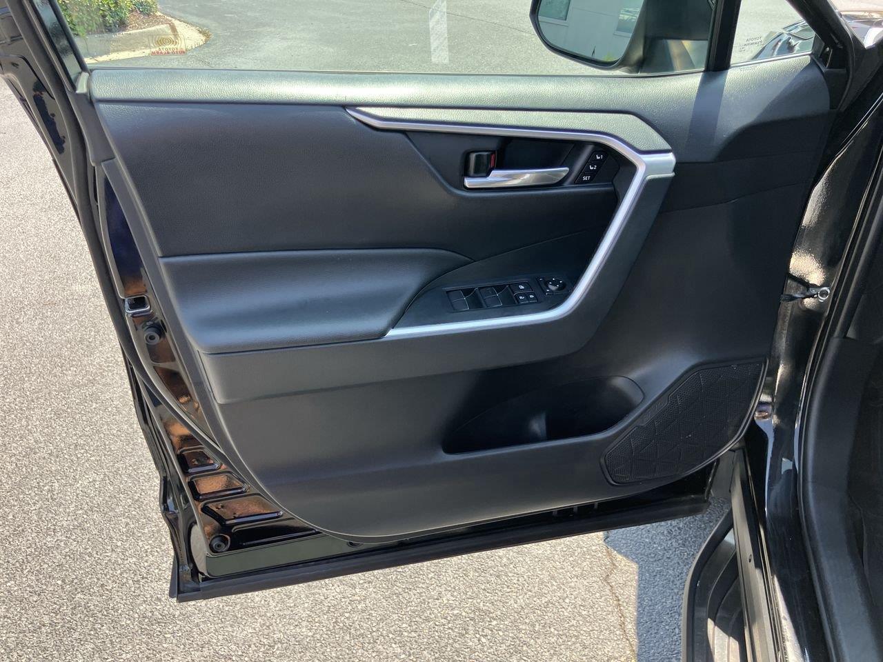 Used 2021 Toyota RAV4 SUV