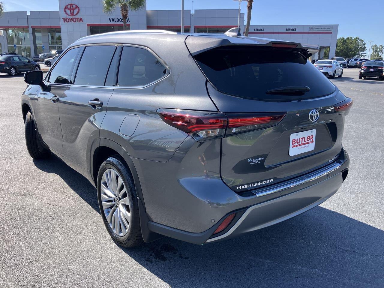 Used 2024 Toyota Highlander SUV