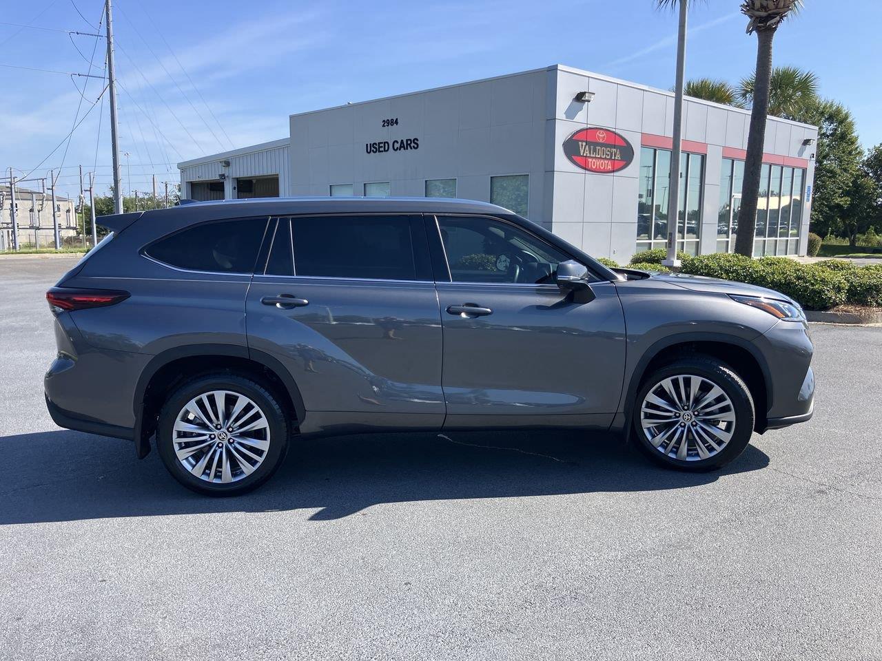 Used 2024 Toyota Highlander SUV