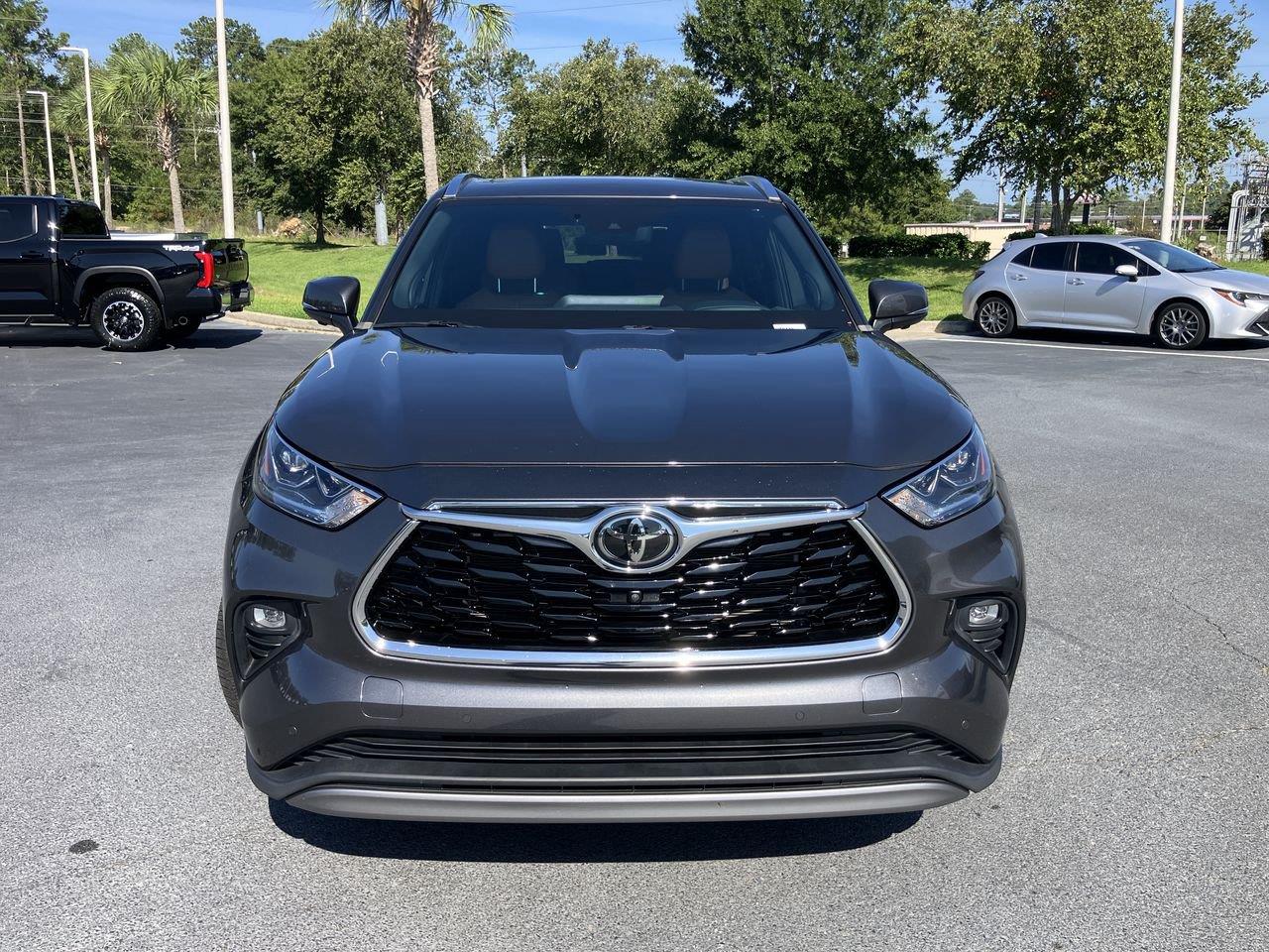Used 2024 Toyota Highlander SUV