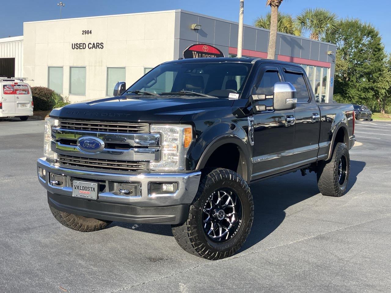 Black/Tan (Shadow Black/Caribou) 2017 Ford F-250 Super Duty Pickup Truck Four-Wheel Drive 6-Speed Automatic
