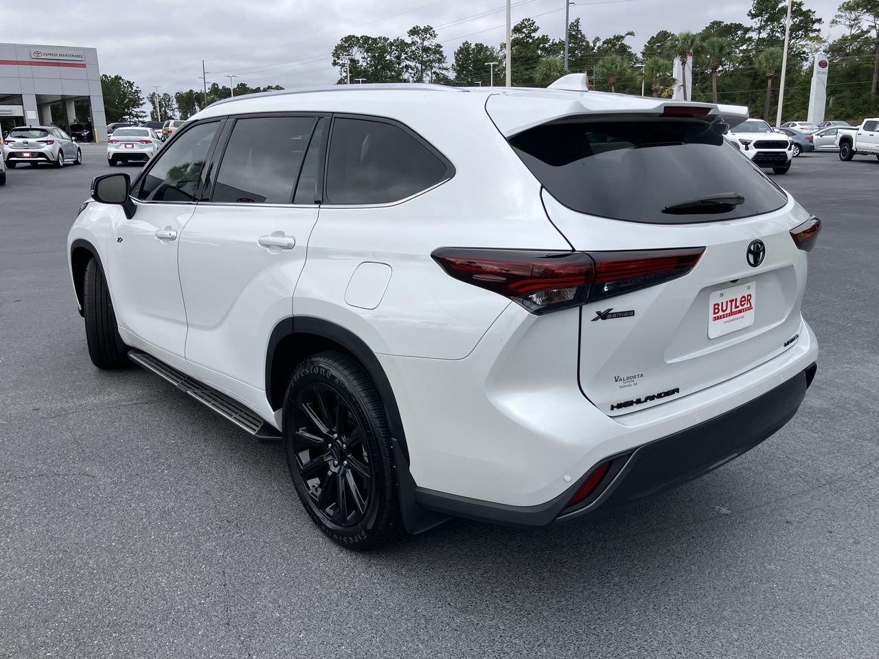 Used 2025 Toyota Highlander SUV