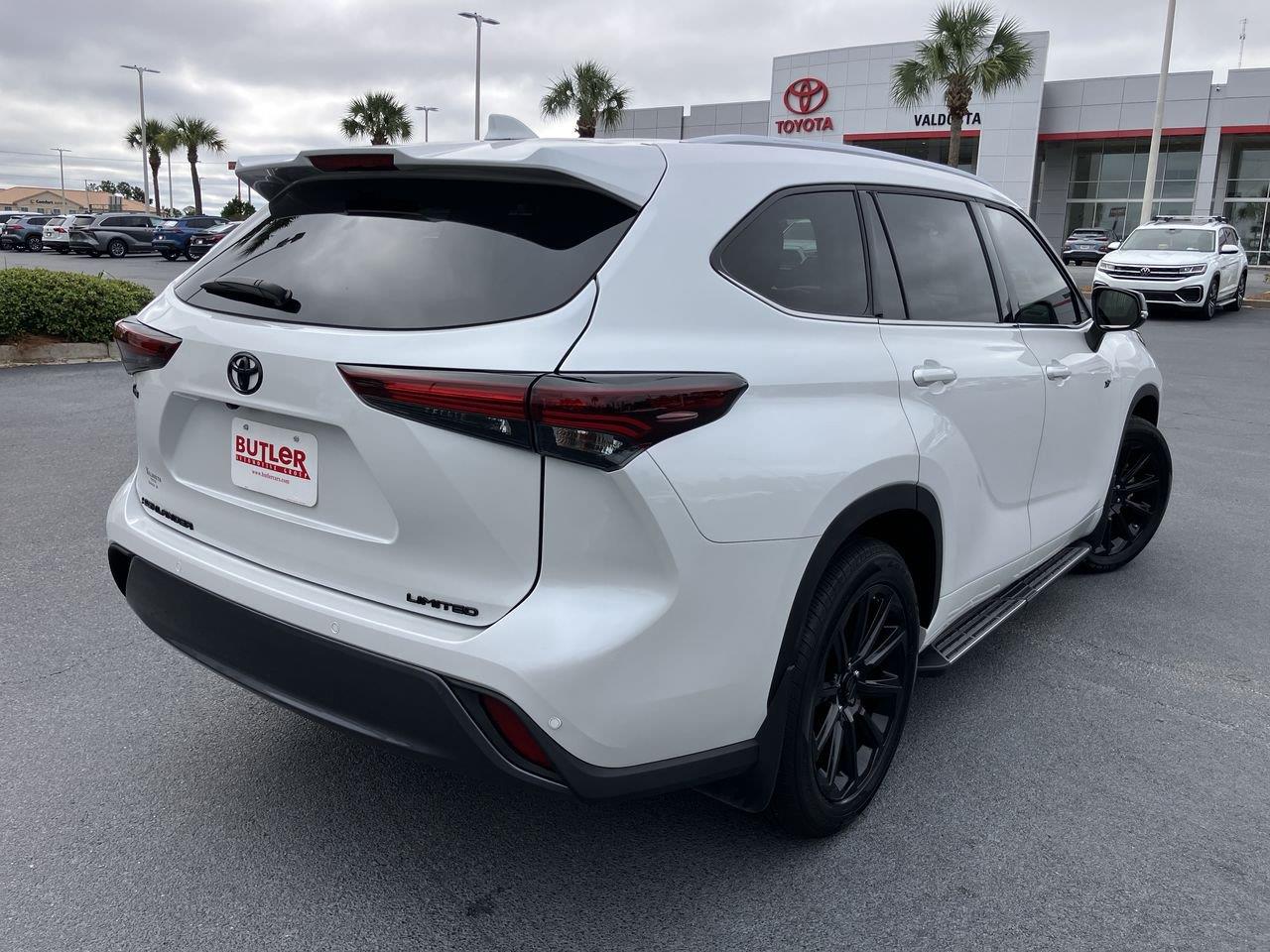 Used 2025 Toyota Highlander SUV