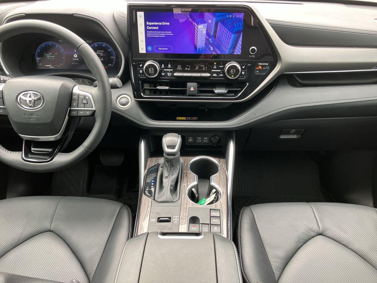 Used 2025 Toyota Highlander SUV